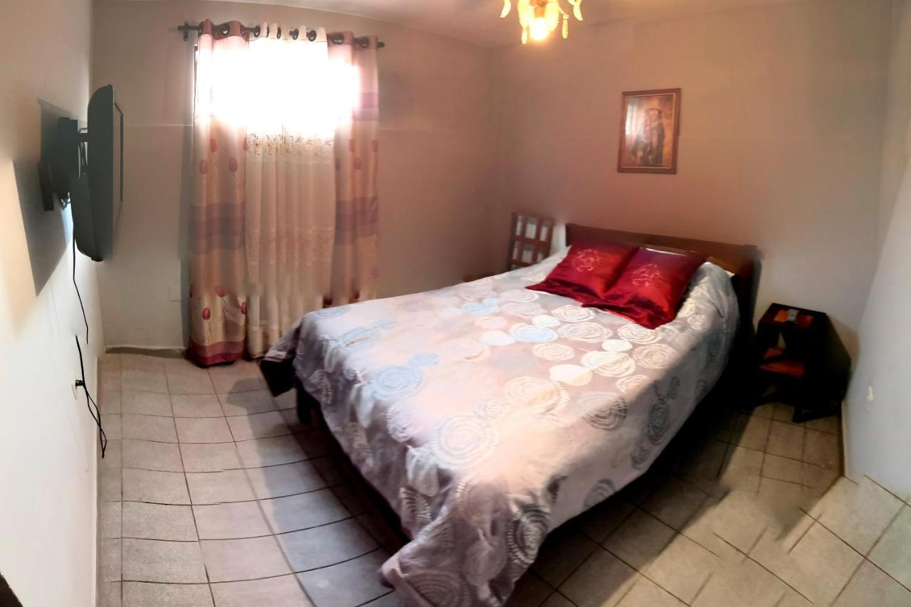 Casa Discreta Cochabamba Hotel Екстериор снимка