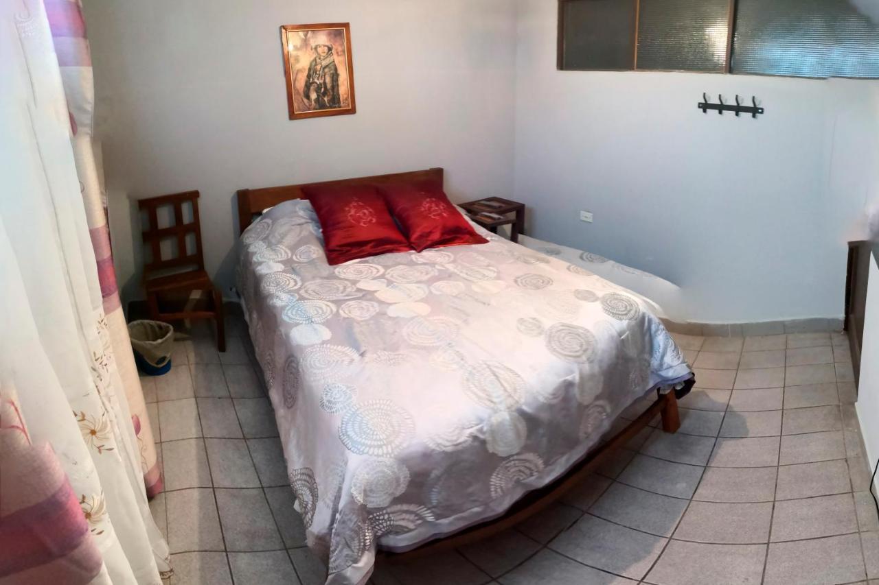 Casa Discreta Cochabamba Hotel Екстериор снимка