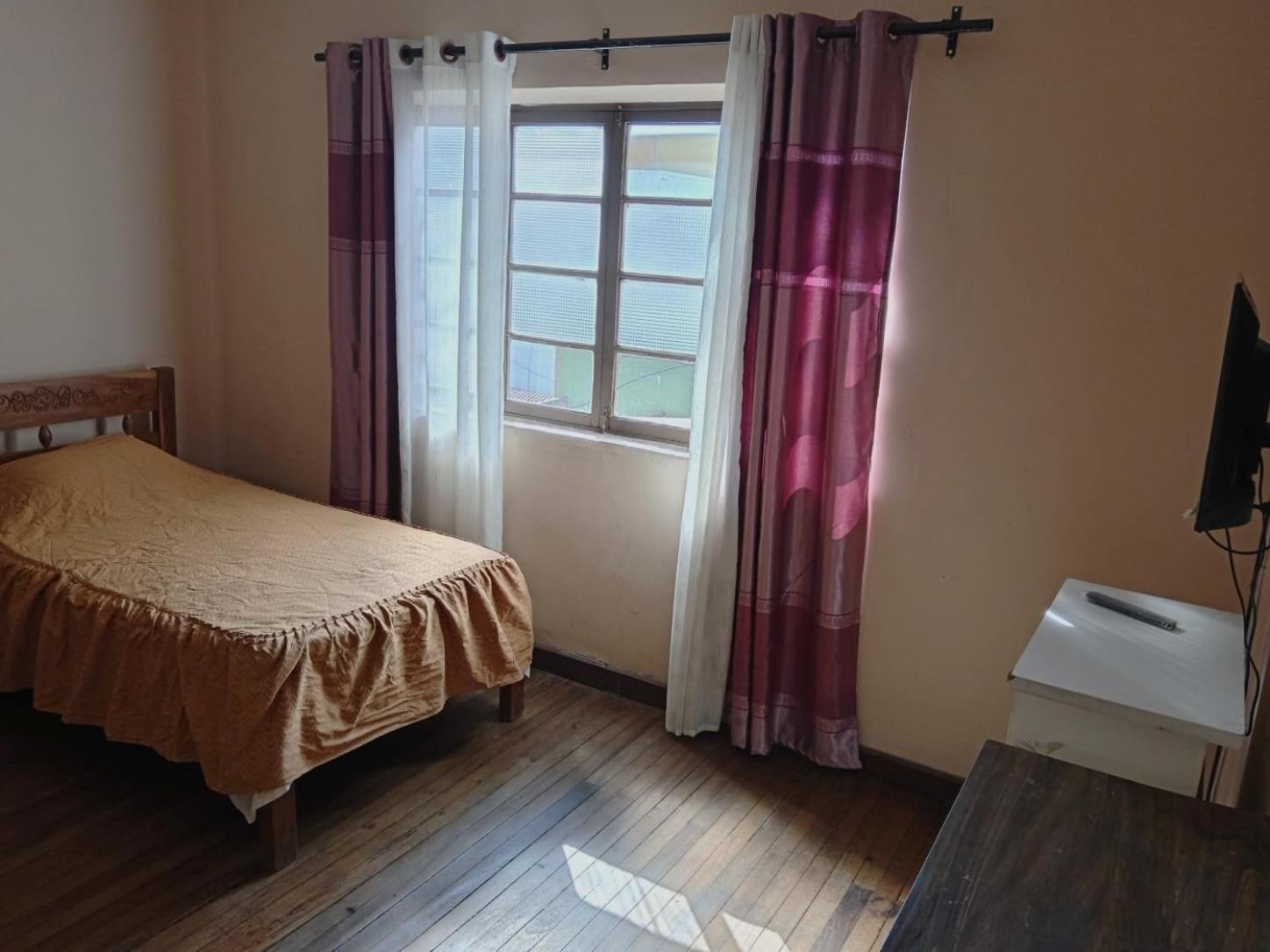 Casa Discreta Cochabamba Hotel Екстериор снимка